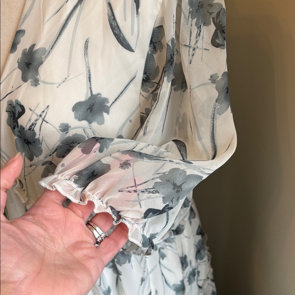 Baltic Born Santorini Floral Maxi Dress Gray White NWT - Picture 6 of 11